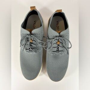 Vilocy’s Men’s Mesh Dress Sneakers